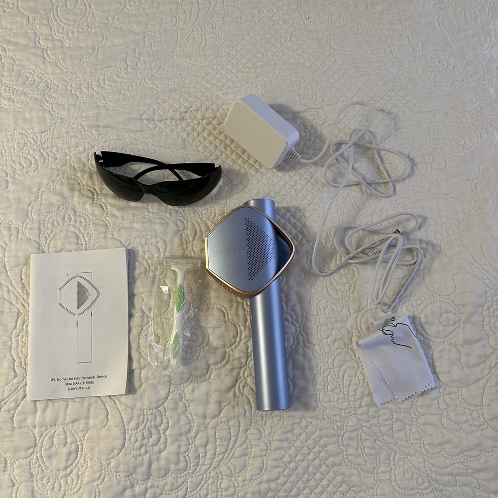 Lumens Silver and Gold Hair Removal Device